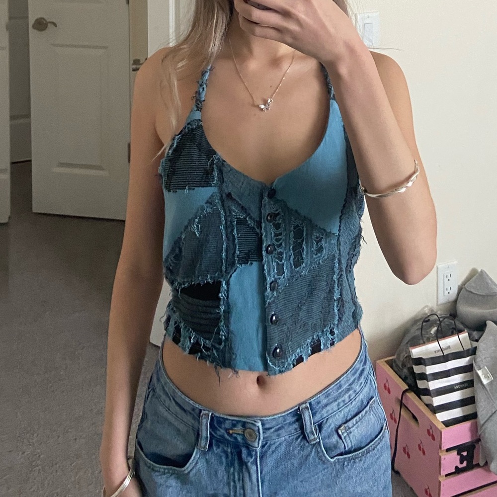 Chic Blue Crop Top for Effortless Style